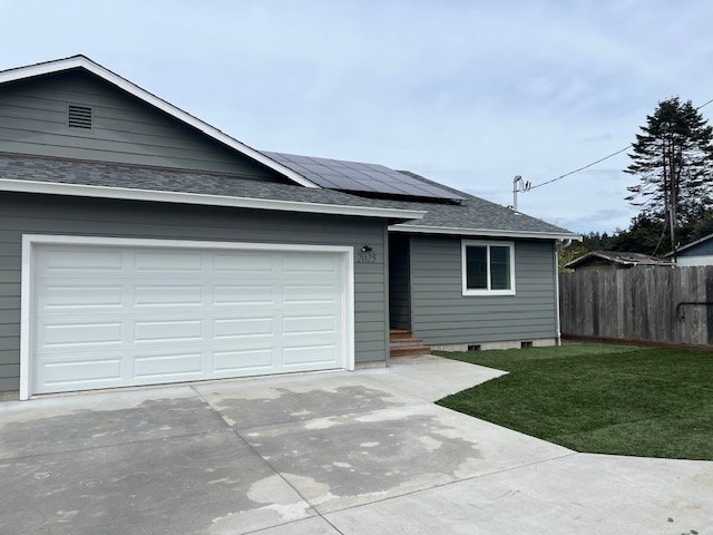 2023 Lime Ave, Unit 2025 Lime Ave.