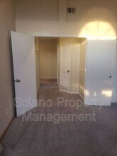 654 Catalina Cir in Vallejo, CA - Building Photo - Building Photo