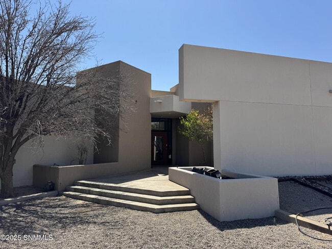 6490 Vista Valley Trail in Las Cruces, NM - Building Photo - Building Photo
