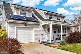 22 James Pl in Hamilton Township, NJ - Building Photo