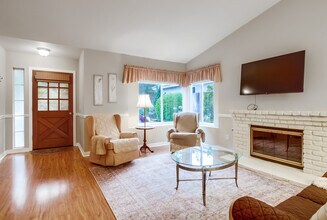 717 Dane Dr in San Marcos, CA - Building Photo - Building Photo