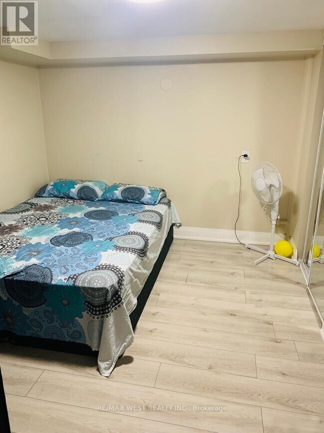 54 James St in Caledon, ON - Building Photo - Building Photo