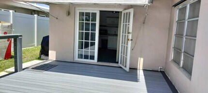 921 SE 5th Ave, Unit Pompano apartment in Pompano Beach, FL - Building Photo - Building Photo