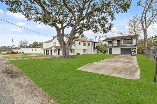 property at 105 W Linney St