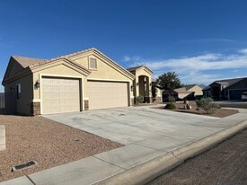 5270 Eagle View Rd in Kingman, AZ - Building Photo