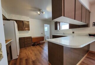 207 W Fir Ave in Osburn, ID - Building Photo - Building Photo
