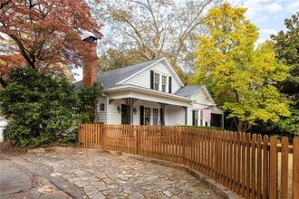 5450 E Mountain St in Stone Mountain, GA - Building Photo - Building Photo