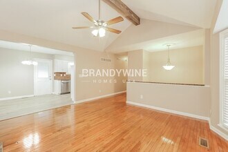 4905 N White Ave in Kansas City, MO - Building Photo - Building Photo