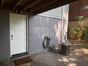 513 S Hawthorne Rd in Winston-Salem, NC - Building Photo - Building Photo