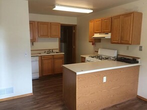 1209 Jack Pine Dr in Kalamazoo, MI - Foto de edificio - Building Photo
