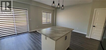 200 HOOPER St in St Marys, ON - Building Photo - Building Photo