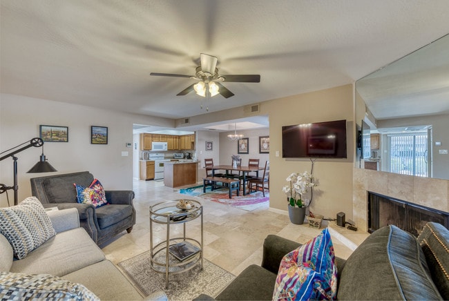 property at 9445 N 94th Pl