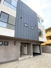 545 N Kingsley Dr in Los Angeles, CA - Foto de edificio - Building Photo