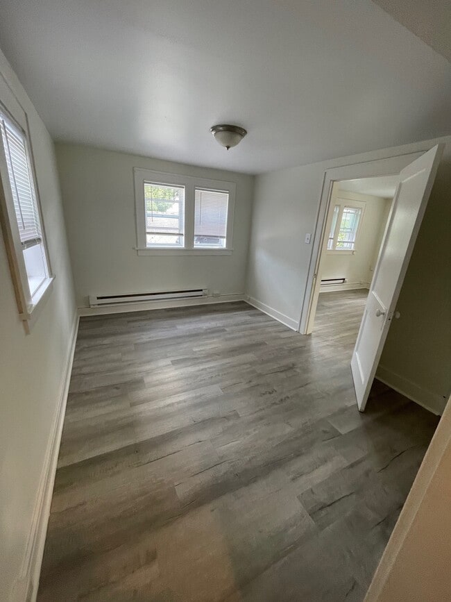2129 Lincoln Ave, Unit #3RD