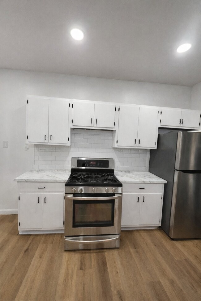 27 Oak St in Wilkes-Barre, PA - Building Photo - Building Photo