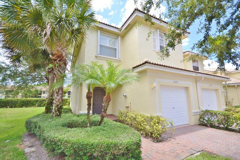 13400 Georgian Ct in Wellington, FL - Building Photo