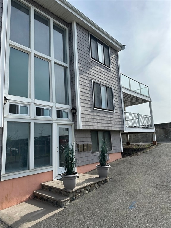 property at 8 Pebble St