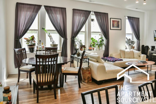 2700 W North Ave, Unit 203