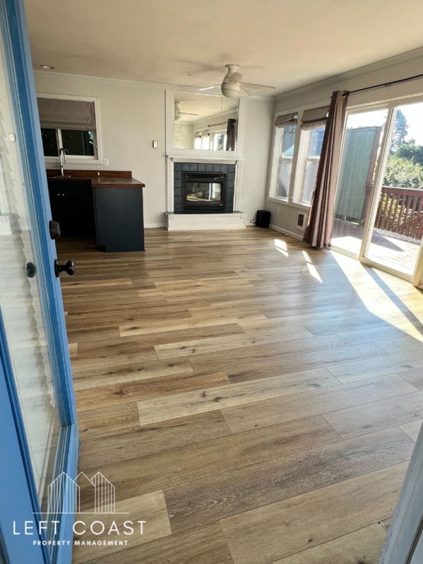 1604 NE 12th St in Lincoln City, OR - Building Photo - Building Photo