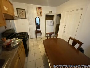 8 Harvest St in Boston, MA - Building Photo - Building Photo