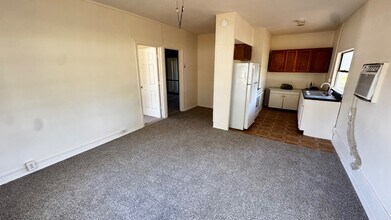 6130 Broad St in Brooksville, FL - Building Photo - Building Photo