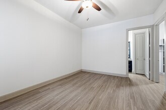 Midtown on the Rail in Houston, TX - Foto de edificio - Interior Photo