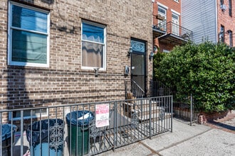 216 Madison St in Hoboken, NJ - Building Photo - Building Photo
