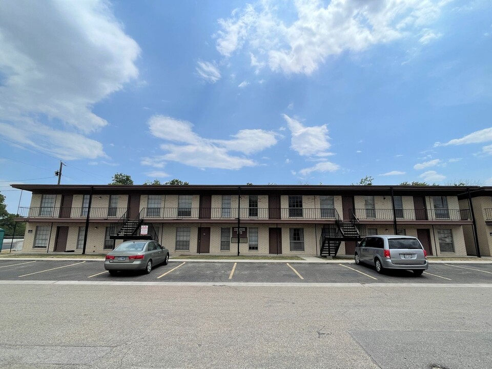 224 Hold St-Unit -Apt 10 in Killeen, TX - Building Photo