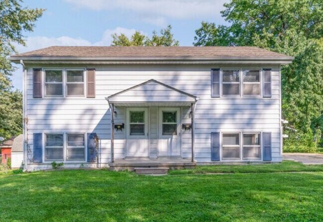 2625 63rd St, Unit 2625