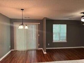 6213 Hickory Ln Cir in Union City, GA - Building Photo - Building Photo
