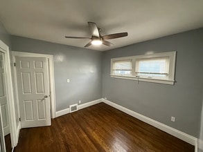 2157 Brown Rd in Lakewood, OH - Building Photo - Building Photo