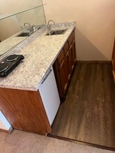 17200 Newhope St, Unit Los Cab Studio in Fountain Valley, CA - Building Photo - Building Photo