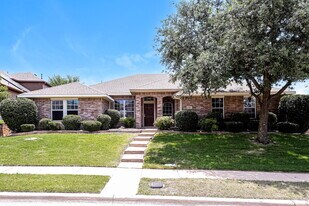 608 Azalea Dr in Glenn Heights, TX - Building Photo