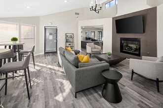 Jade Ridge Apartments in Phoenix, AZ - Building Photo - Building Photo