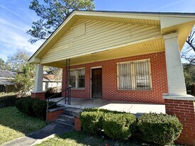 372 Fredonia St in Mobile, AL - Building Photo