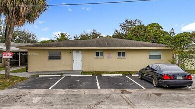 2751 NW 58th Terrace in Lauderhill, FL - Building Photo - Building Photo