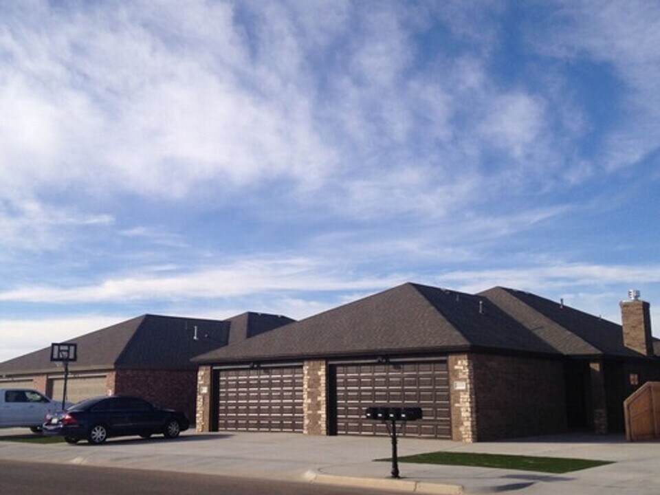 1215 Preston Trails in Wolfforth, TX - Building Photo