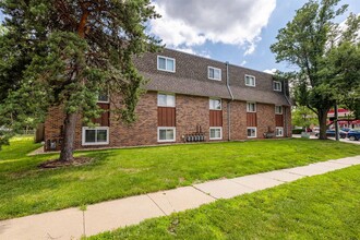 7001 Havelock Ave in Lincoln, NE - Building Photo - Building Photo