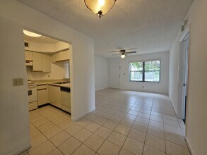 4709 Lucerne Lakes Blvd E in Greenacres, FL - Building Photo - Building Photo