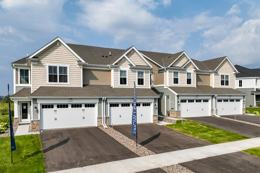 Bentley Village in Lake Elmo, MN - Building Photo