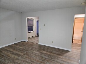 610 N Wagner Ave in Sidney, OH - Foto de edificio - Building Photo