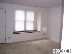 1802 Village Lake Dr in Charlotte, NC - Building Photo - Other