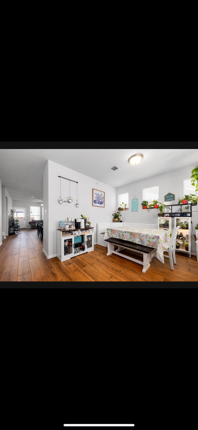 13342 Pecan Trails Dr in Santa Fe, TX - Foto de edificio - Building Photo