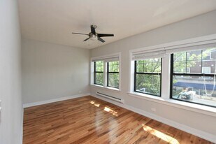 809 Elm St, Unit J09P in Winnetka, IL - Building Photo