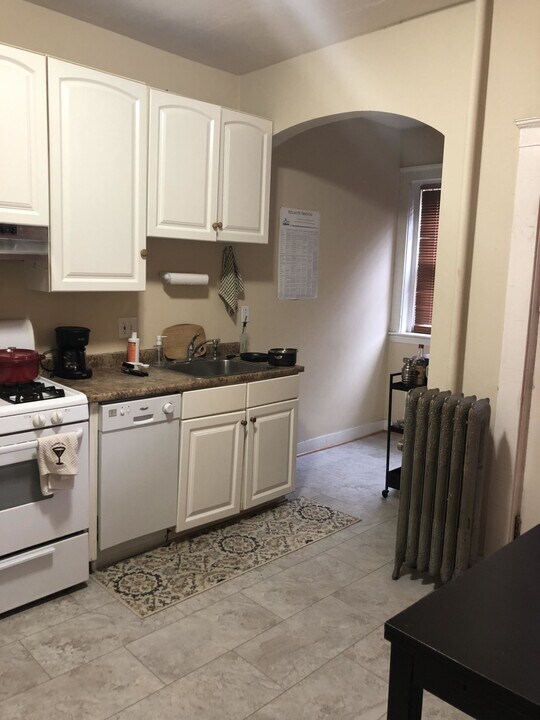 1269 Commonwealth Ave in Boston, MA - Building Photo