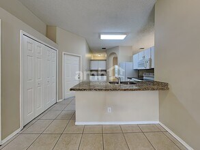 523 Beth Ann St in Valrico, FL - Building Photo - Building Photo