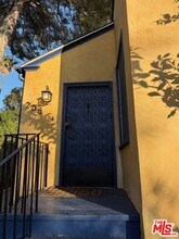 208 Westmoreland Ave in Los Angeles, CA - Building Photo - Building Photo