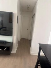 713 Collins Ave in Miami Beach, FL - Building Photo - Building Photo