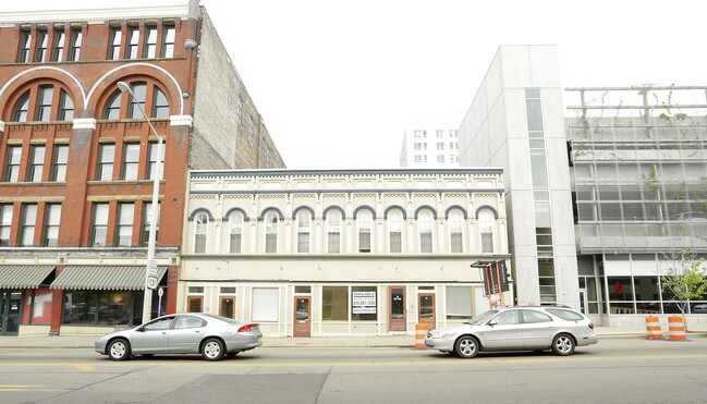 13-17 S Division Ave in Grand Rapids, MI - Building Photo - Building Photo
