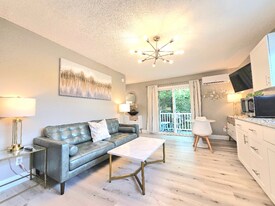 1 Minimalist Modern Studio in St. Petersburg, FL - Building Photo